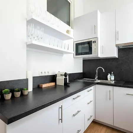 Family 2Br Oasis Steps From City By Hm Wien Exterior foto